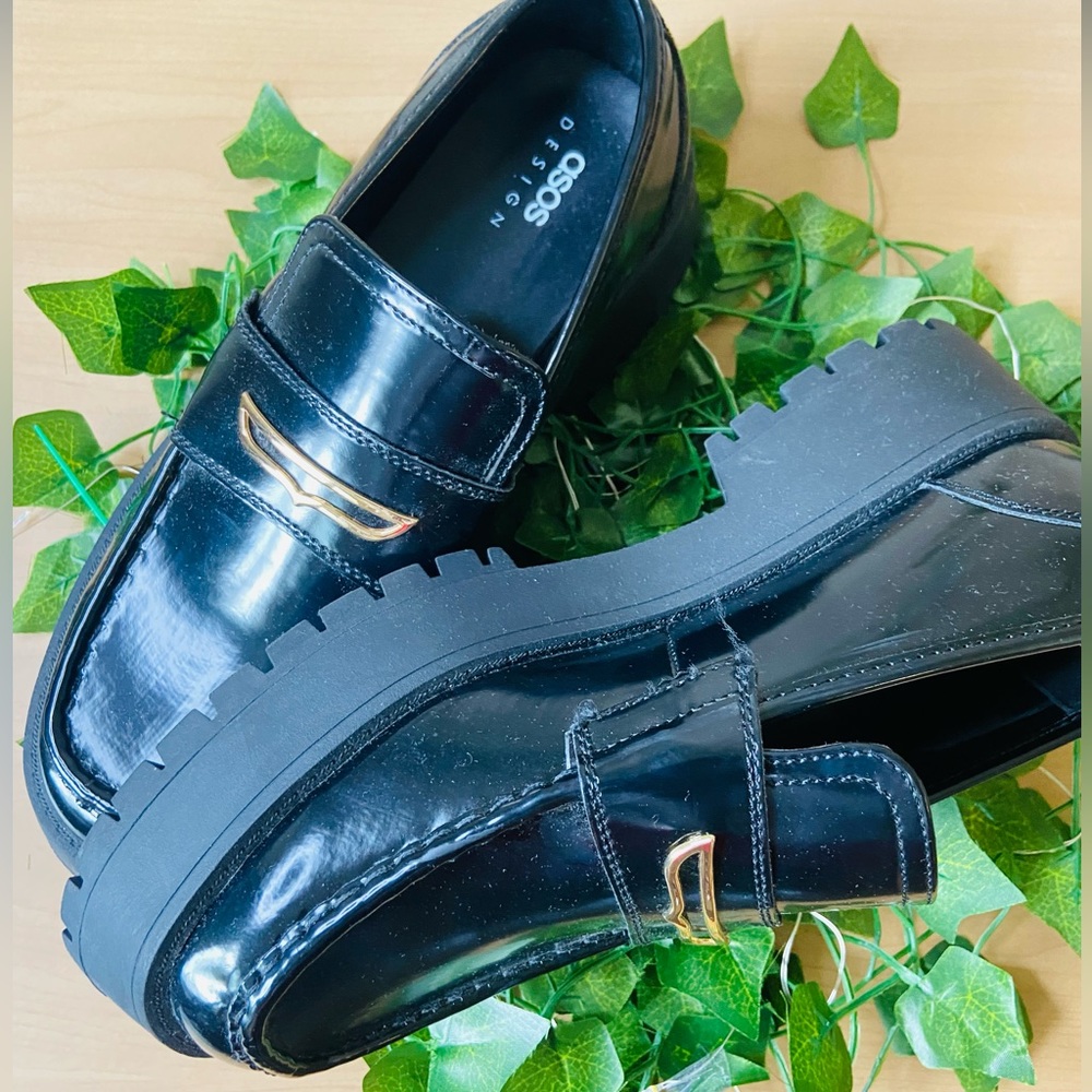 ASOS DESIGN loafers in black faux leather with chunky sole